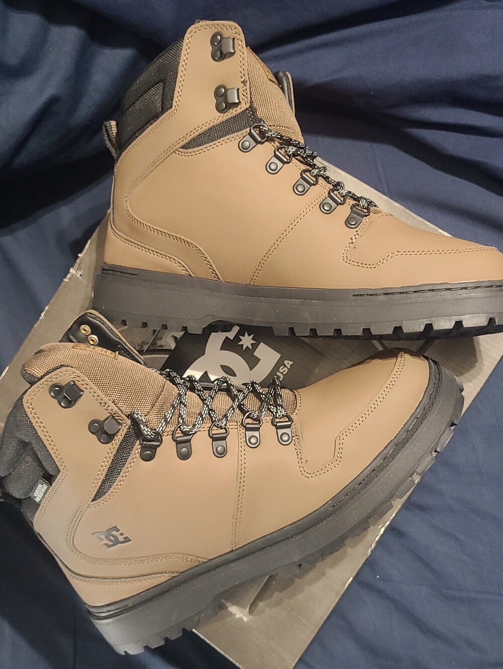 DC Peary TR Leather Boots, New In Original Box! Mens 10.5/Womens 12